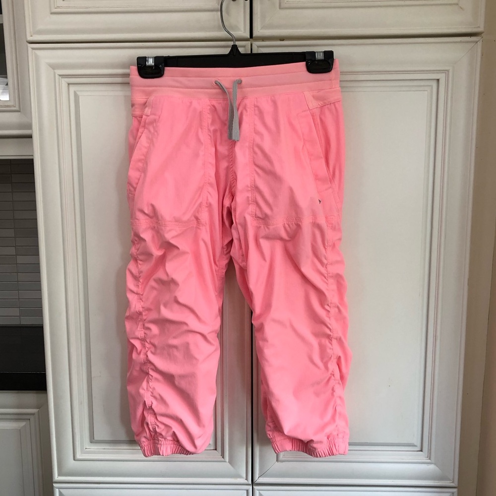 LINED Ivivva by Lululemon Live to Move crop